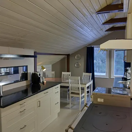 Navy For 6, Free Parking Apartment Turku