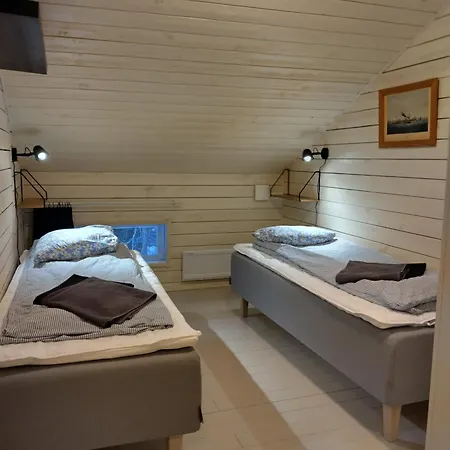 Navy For 6, Free Parking Turku