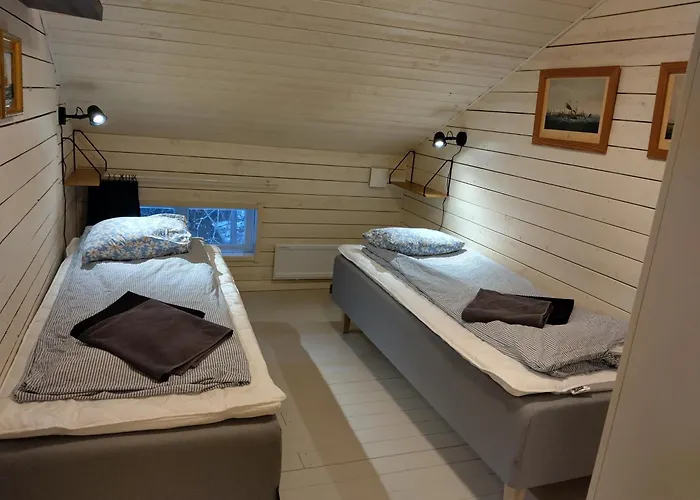 Navy For 6, Free Parking *