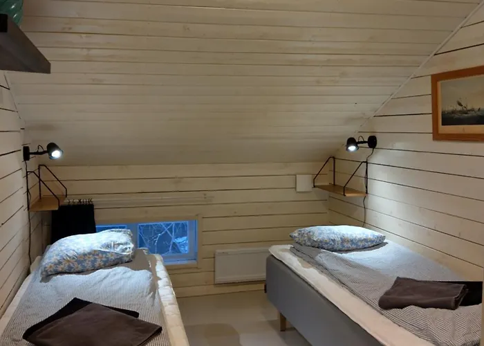 Navy For 6, Free Parking Appartement